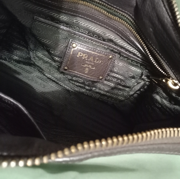 Prada Green Handbag purse - Picture 2 of 13